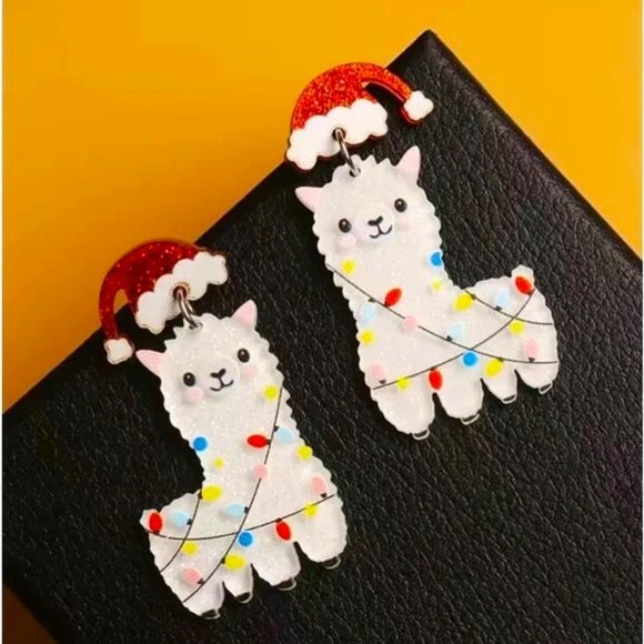 Earrings Alpaca Llama Christmas Holiday Dangle Santa Hat Lights Ornaments Gift - Picture 1 of 3